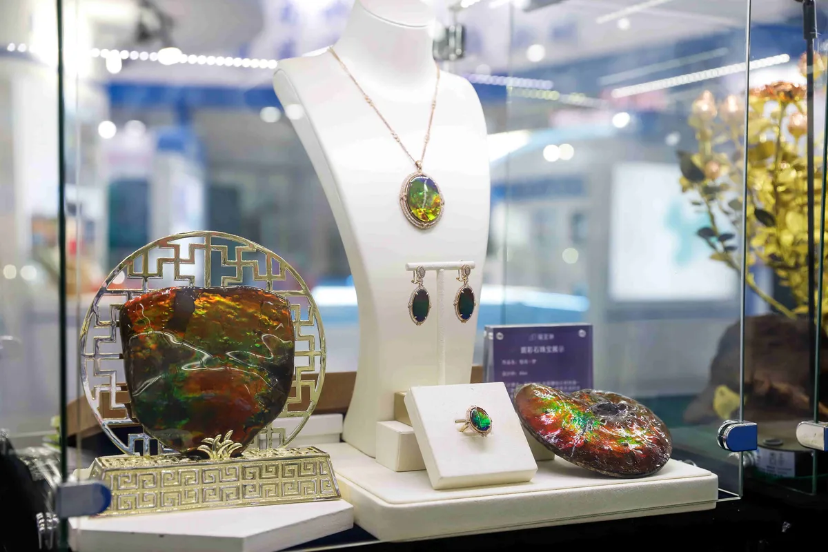 Panyu District jewelry manufacturing cluster in Guangzhou